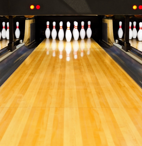 ten-pin-bowling-pins-alley